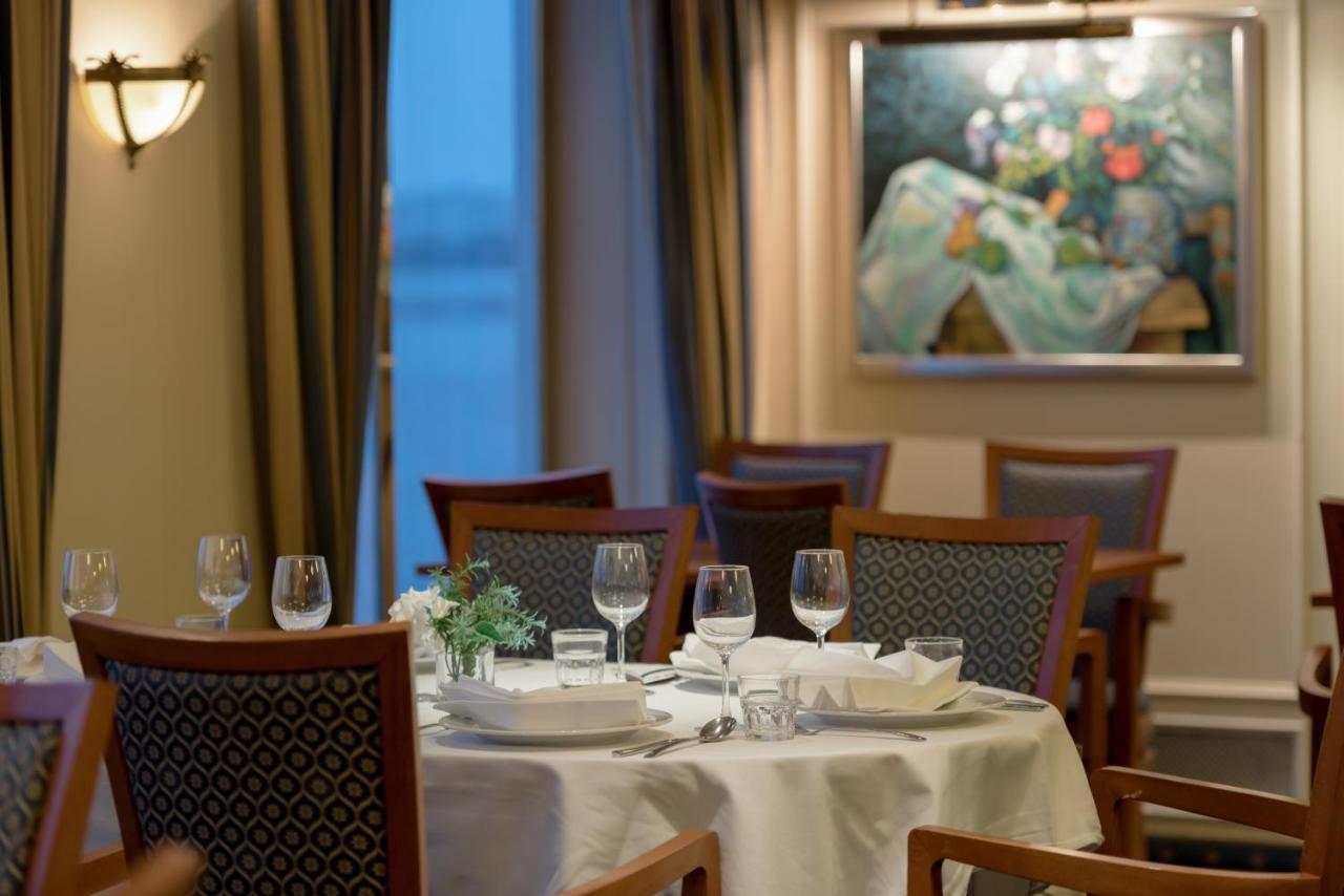 Onriver - Ms Cézanne Hotel en barco Budapest