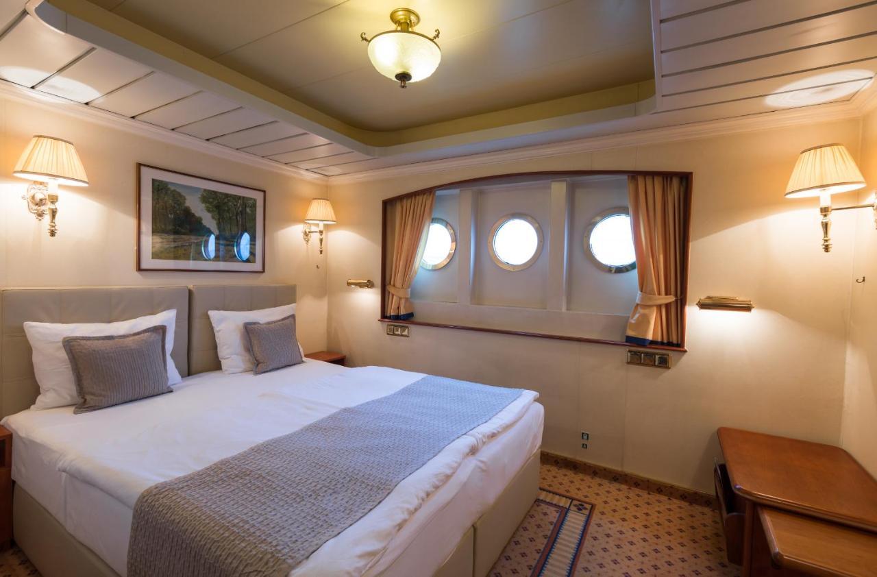 Botel Onriver - Ms Cezanne Budapešť